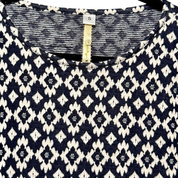 Uncle Frank Textured Bell Sleeve Tassel Detail Pul On Dress Size small - Picture 3 of 8